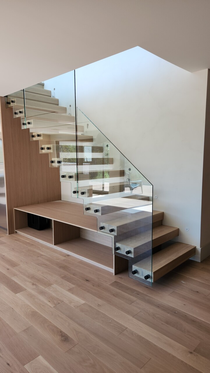 composantes pour la fabrication d'escalier - Esco Distribution