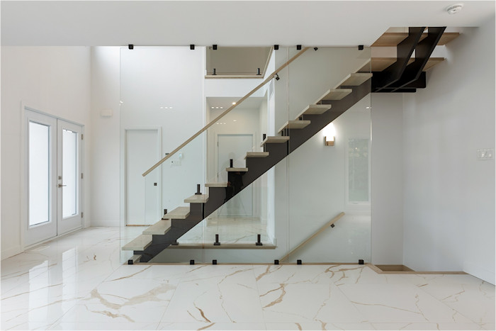composantes pour la fabrication d'escalier - Esco Distribution